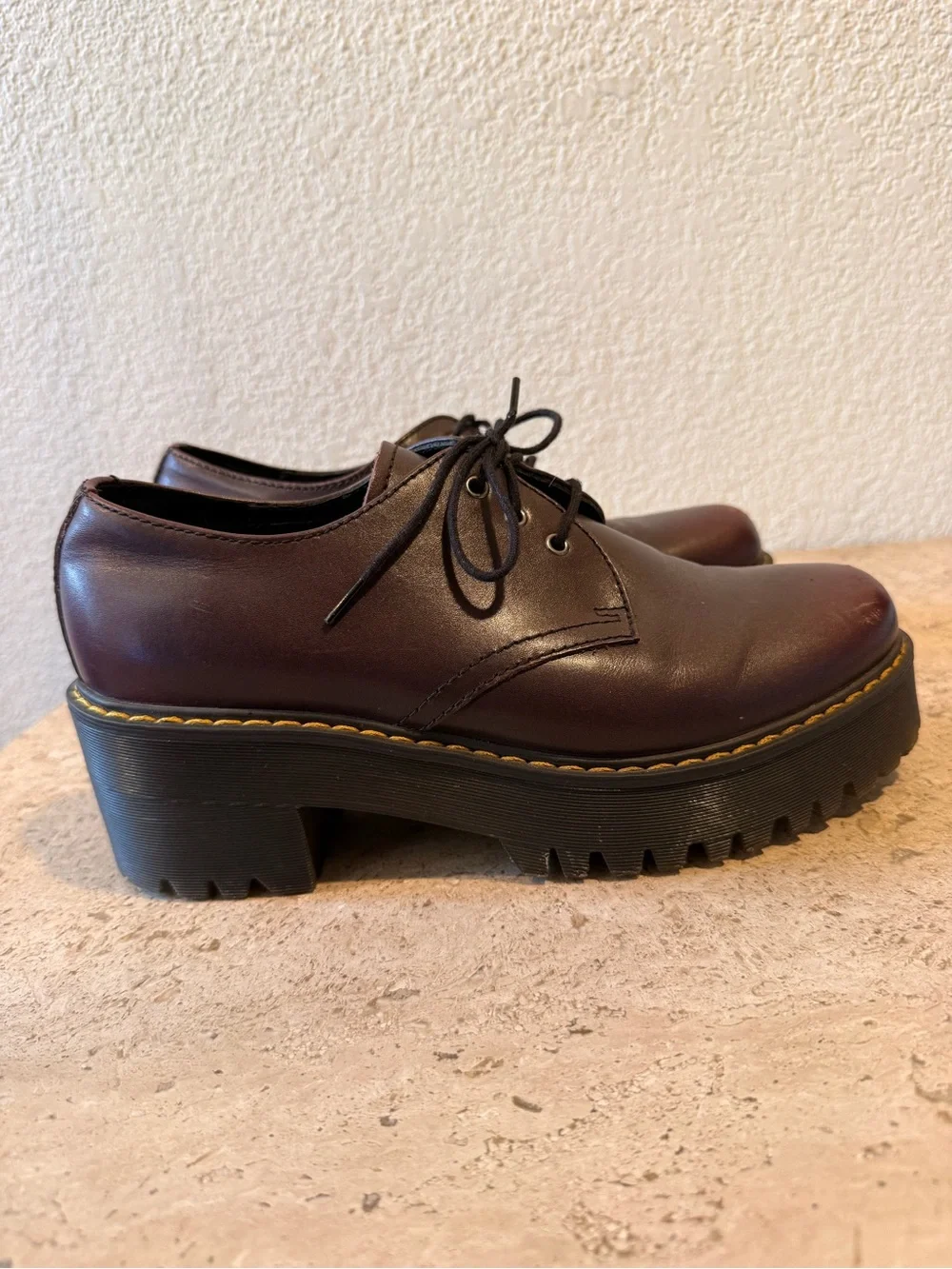 DR. MARTENS Shriver Low-Profile Platform